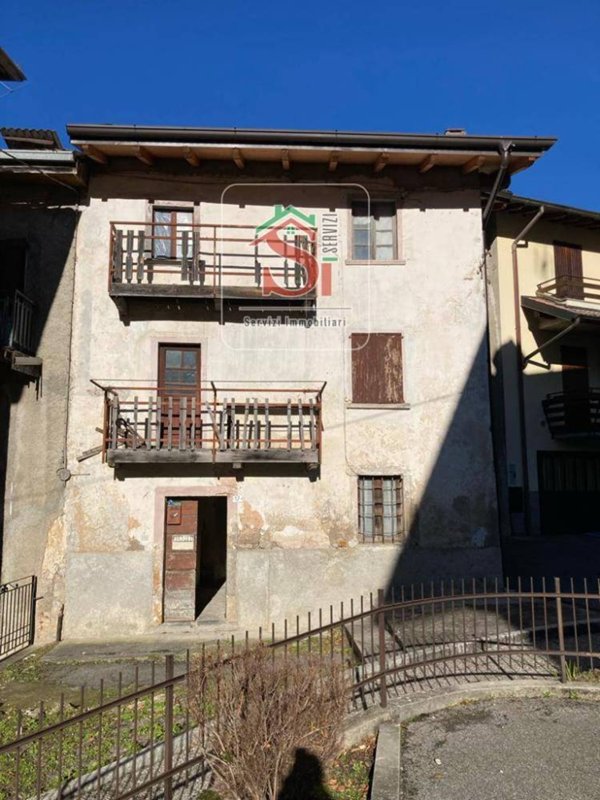 casa indipendente in vendita a Serina