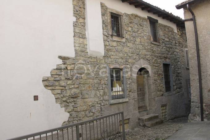 appartamento in vendita a Serina