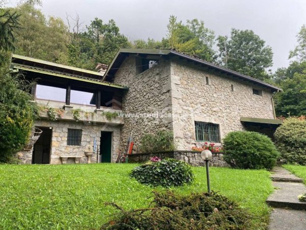 casa indipendente in vendita a Serina