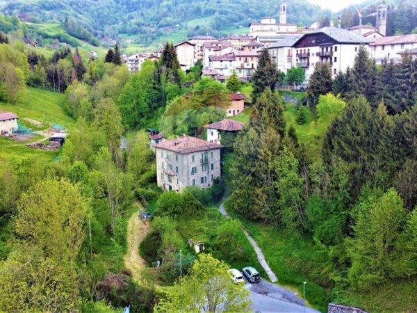 casa indipendente in vendita a Serina