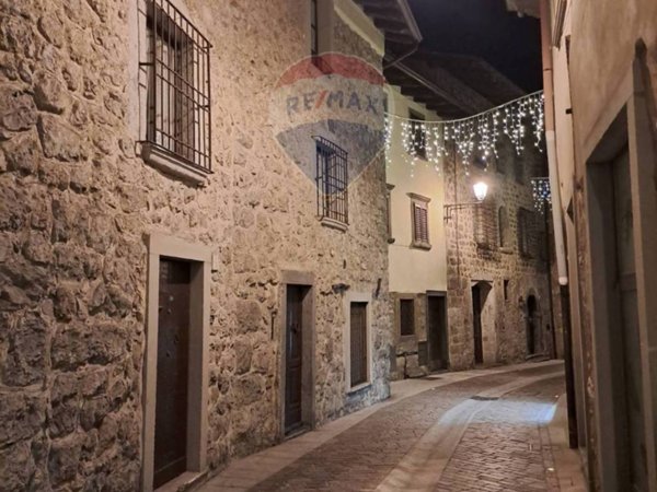 casa indipendente in vendita a Serina