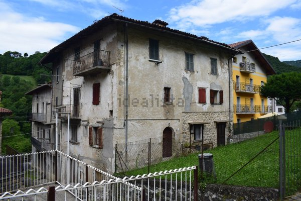 appartamento in vendita a Serina