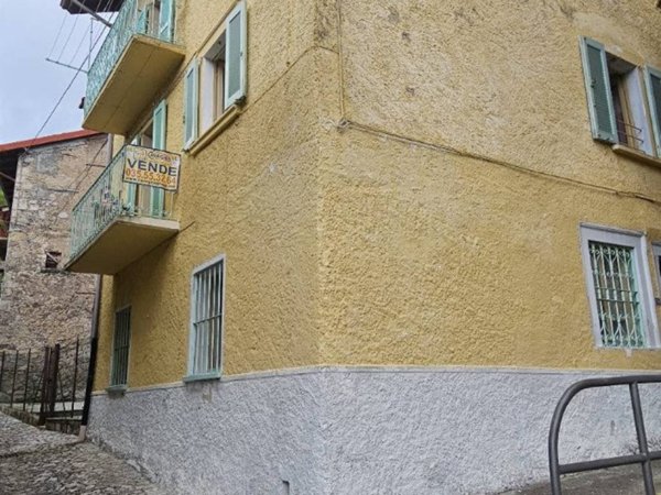 casa indipendente in vendita a Serina