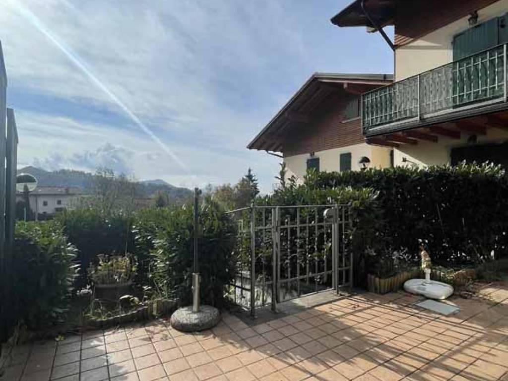 appartamento in vendita a Serina
