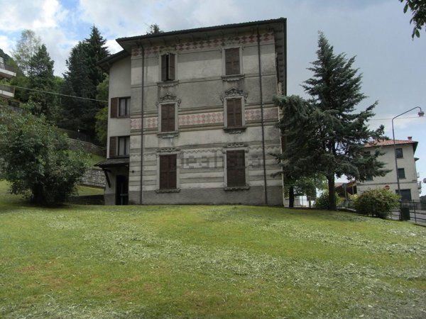 casa indipendente in vendita a Serina