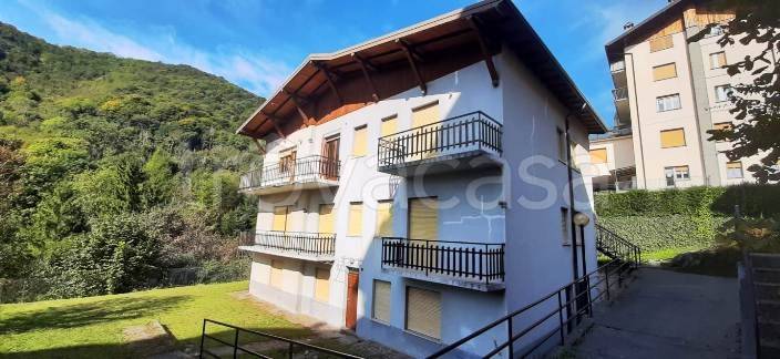 casa indipendente in vendita a Serina