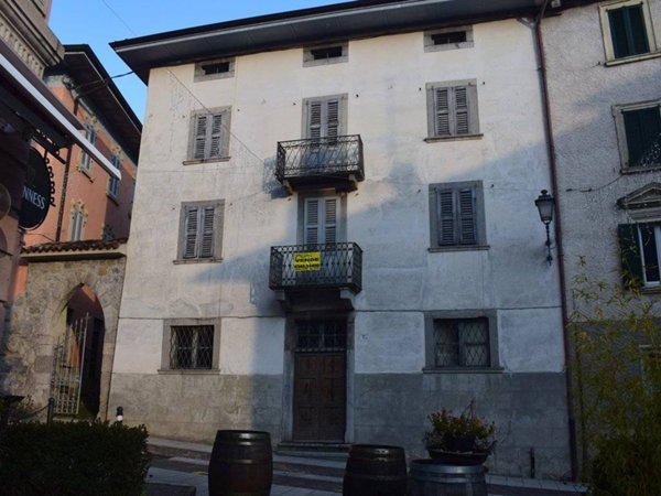casa indipendente in vendita a Serina