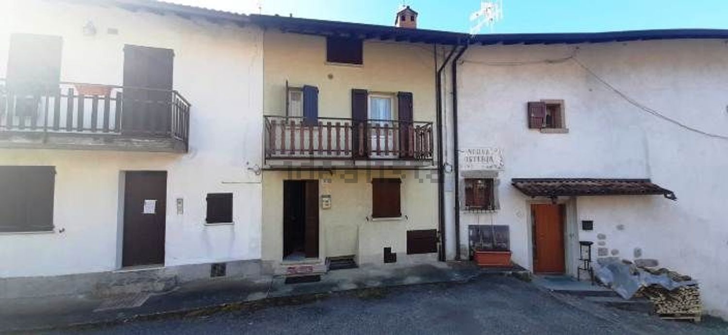 casa semindipendente in vendita a Serina