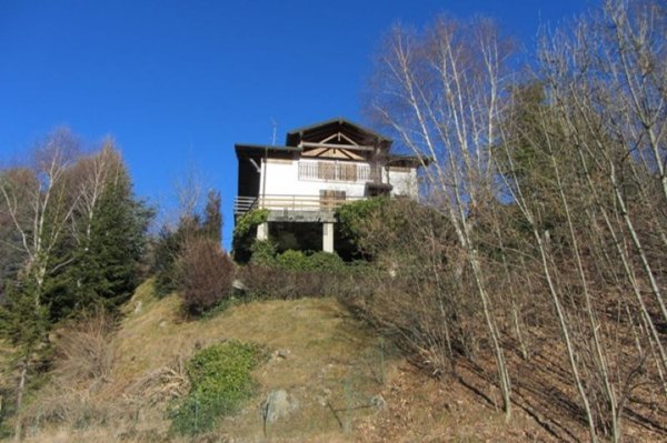 casa indipendente in vendita a Serina