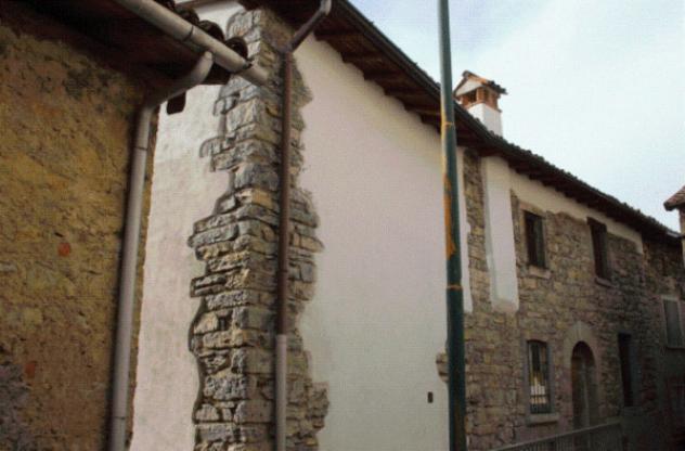 casa indipendente in vendita a Serina
