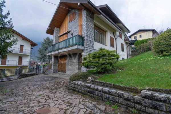 casa indipendente in vendita a Serina