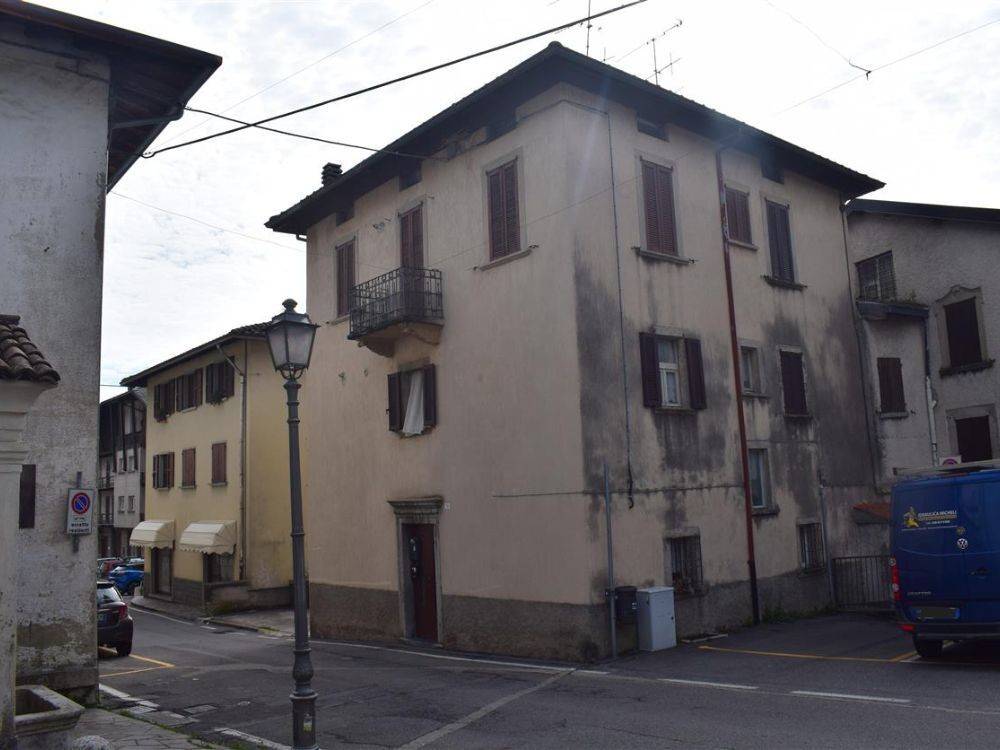 casa indipendente in vendita a Serina