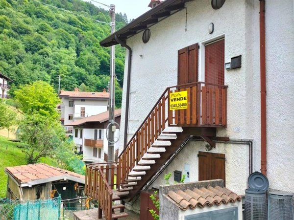 casa indipendente in vendita a Serina