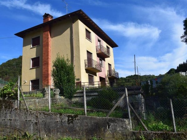 casa indipendente in vendita a Serina