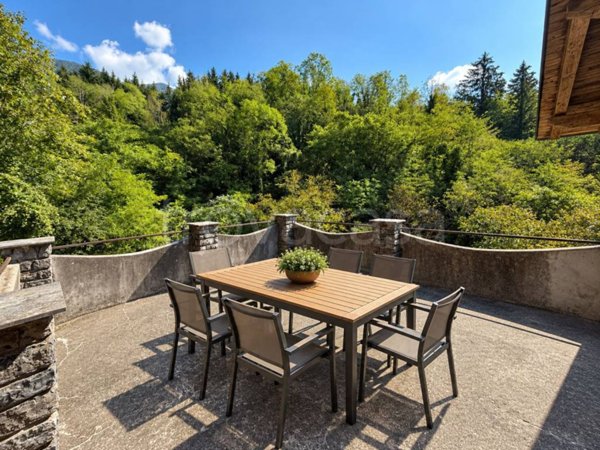 casa indipendente in vendita a Serina