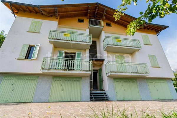 casa indipendente in vendita a Serina