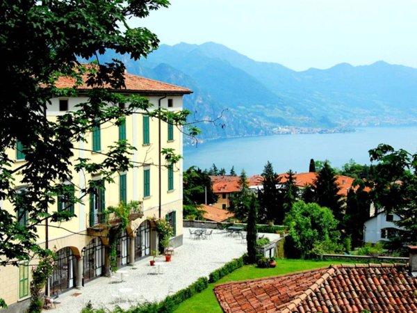 intera palazzina in vendita a Solto Collina