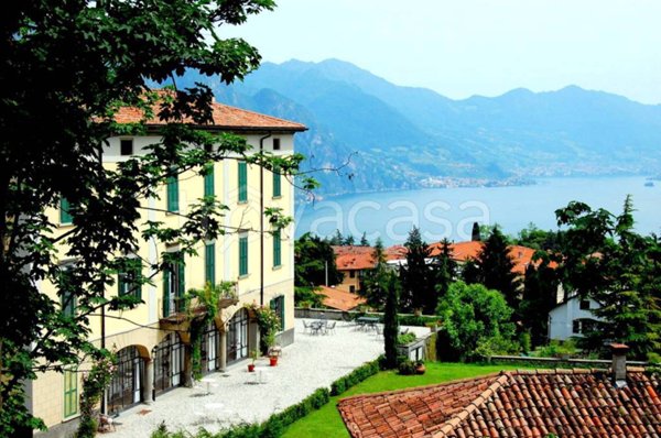 casa indipendente in vendita a Solto Collina