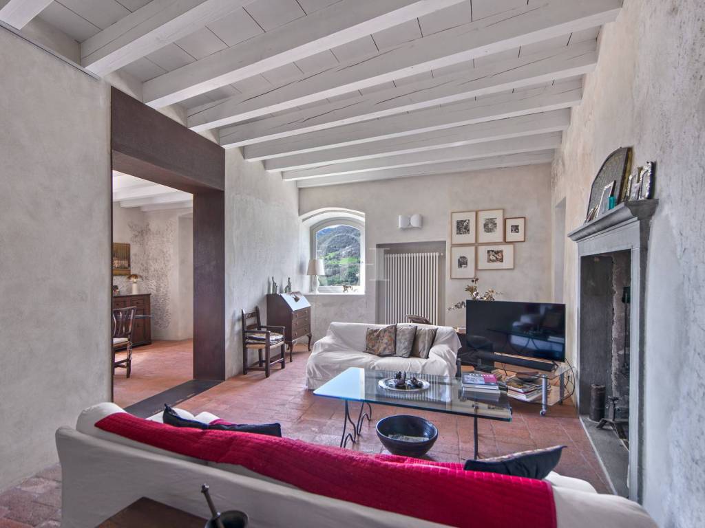villa in vendita a Solto Collina