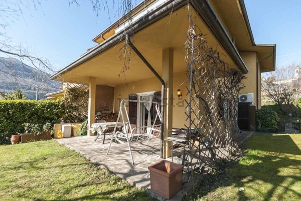 appartamento in vendita a Solto Collina