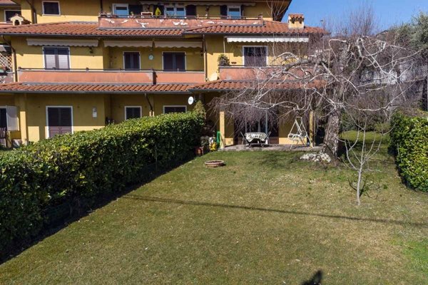 appartamento in vendita a Solto Collina