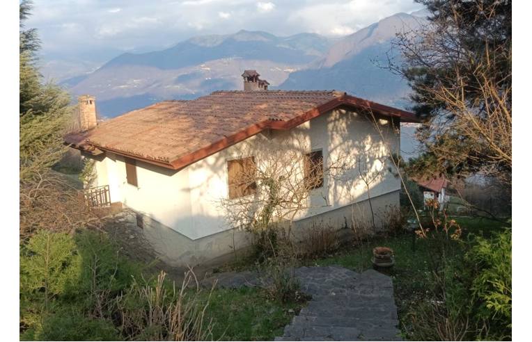 casa indipendente in vendita a Solto Collina in zona Esmate