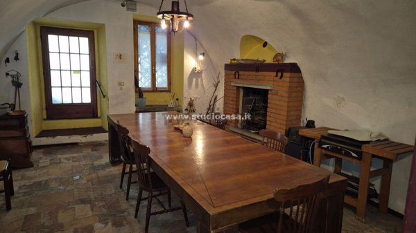 casa indipendente in vendita a Solto Collina
