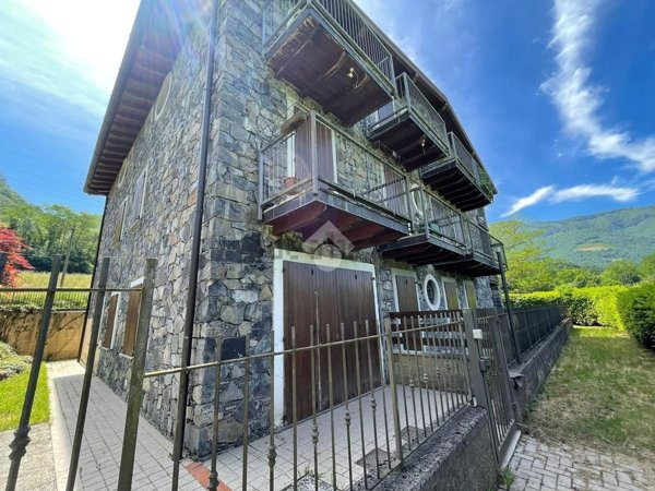 appartamento in vendita a Solto Collina