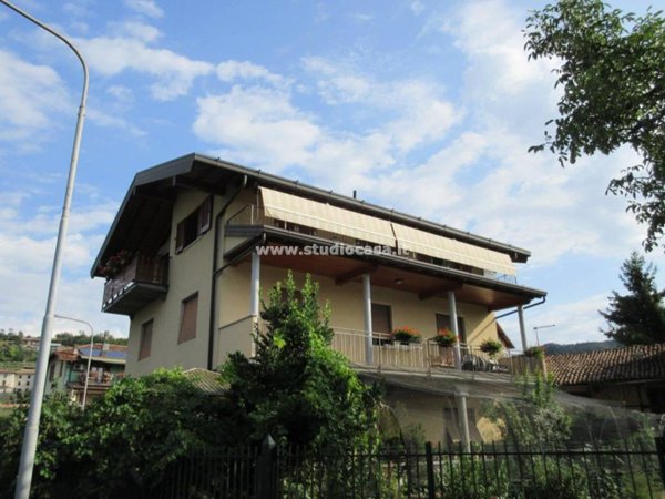 appartamento in vendita a Solto Collina