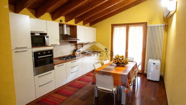appartamento in vendita a Solto Collina in zona Esmate