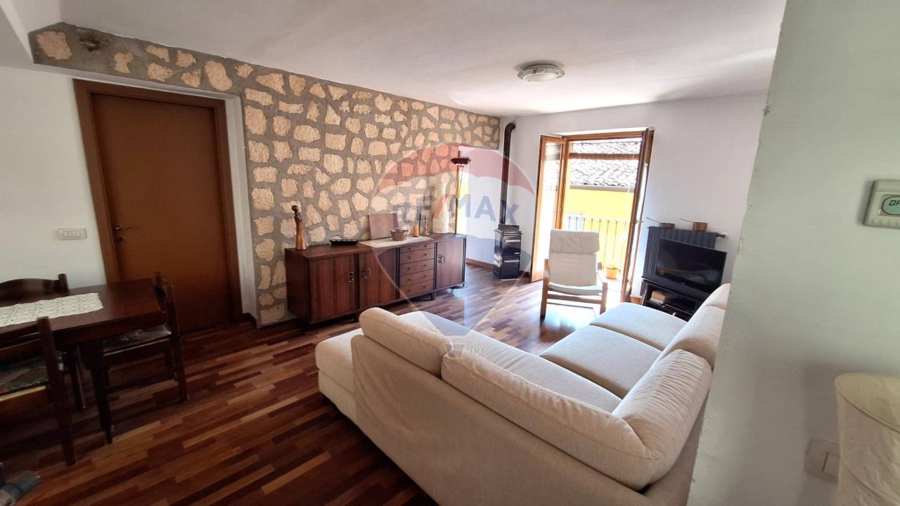 appartamento in vendita a Solto Collina