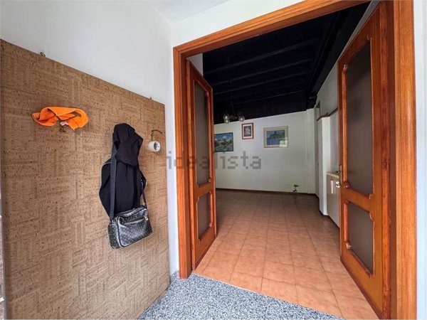 casa semindipendente in vendita a Solto Collina