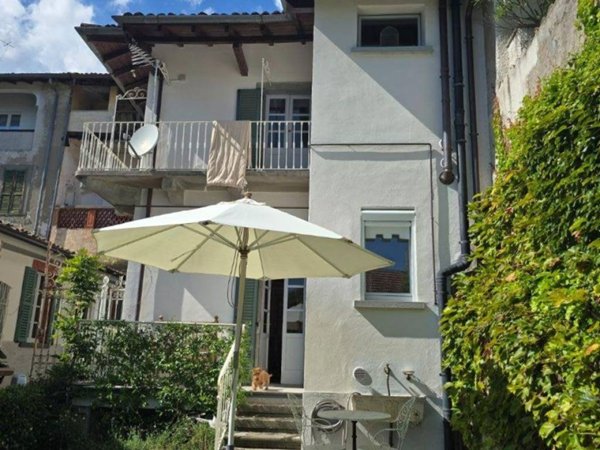 casa indipendente in vendita a Solto Collina
