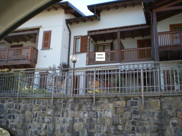 appartamento in vendita a Solto Collina