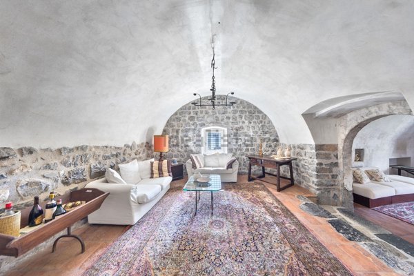 casa indipendente in vendita a Solto Collina