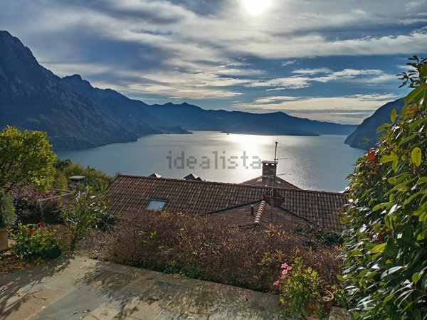 appartamento in vendita a Solto Collina