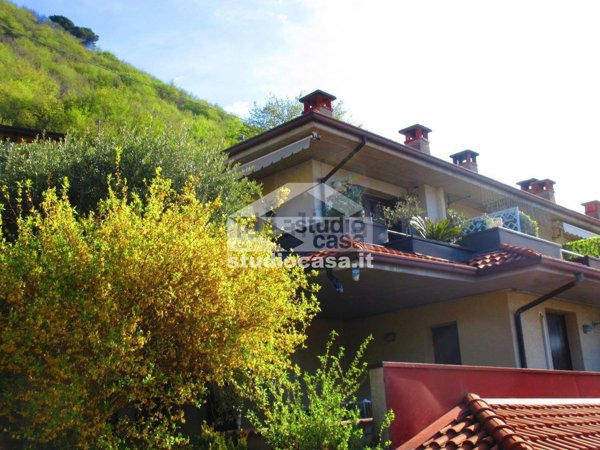 appartamento in vendita a Solto Collina