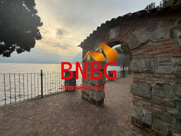 appartamento in vendita a Solto Collina