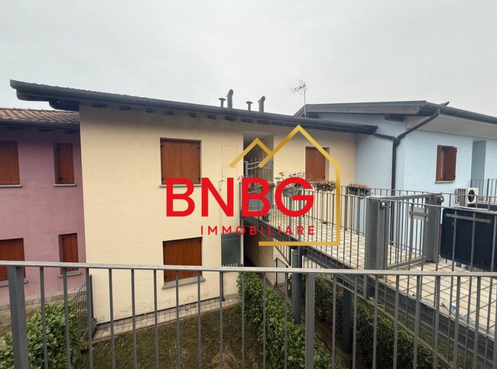 appartamento in vendita a Solto Collina