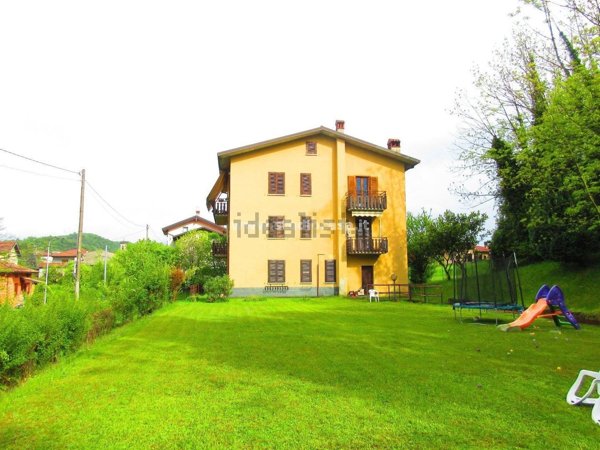 appartamento in vendita a Solto Collina