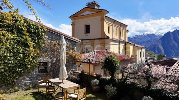 casa indipendente in vendita a Solto Collina in zona Esmate