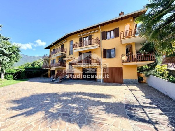 appartamento in vendita a Solto Collina in zona Esmate