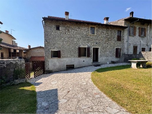 appartamento in vendita a Solto Collina in zona Esmate