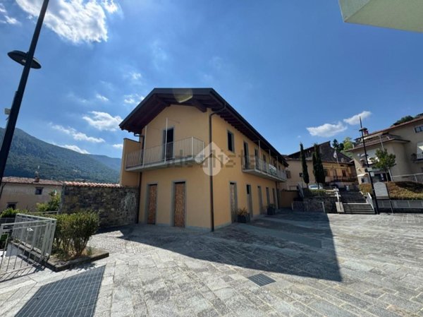 casale in vendita a Solto Collina in zona Esmate