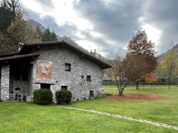 casa indipendente in vendita a Songavazzo