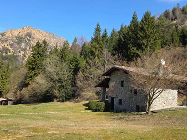 casa indipendente in vendita a Songavazzo