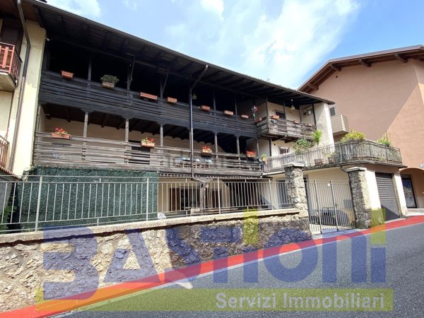 casa indipendente in vendita a Songavazzo
