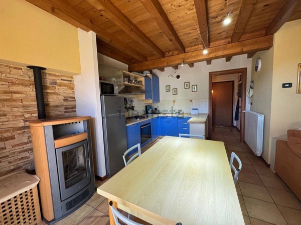 casa indipendente in vendita a Songavazzo
