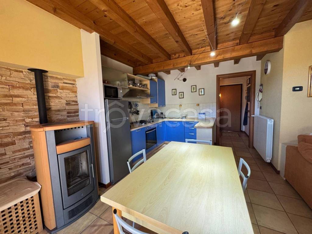 casa indipendente in vendita a Songavazzo