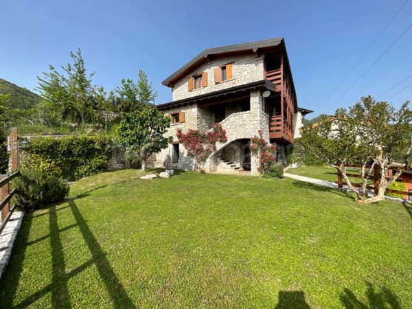 casa indipendente in vendita a Sorisole